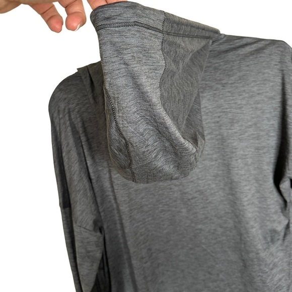 Spyder active Women’s Large 4 way stretch Fabric w/ thumb hole suits and hoodie - Picture 5 of 8